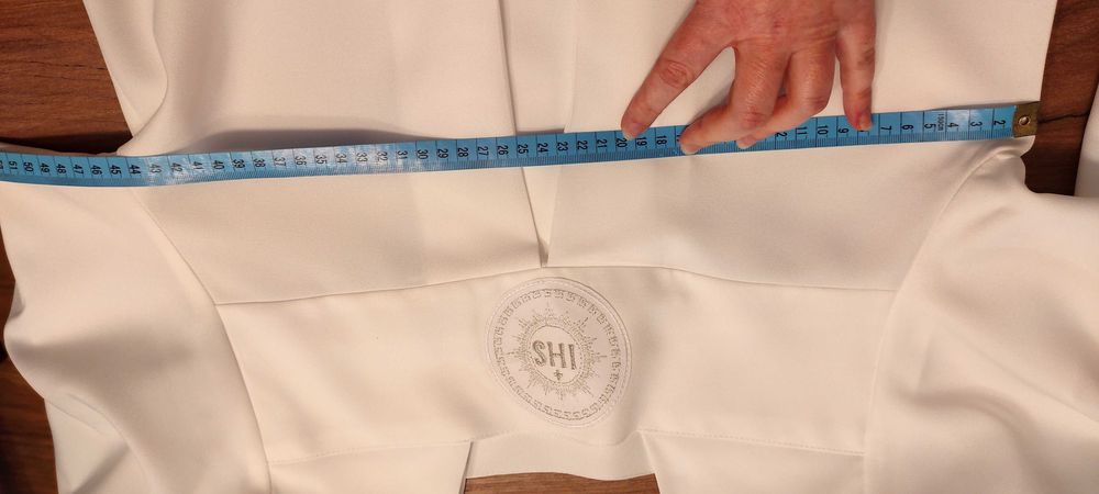 Alba komunijna, chłopięca z kołnierzem, biała, krótka, rozmiar ok 140