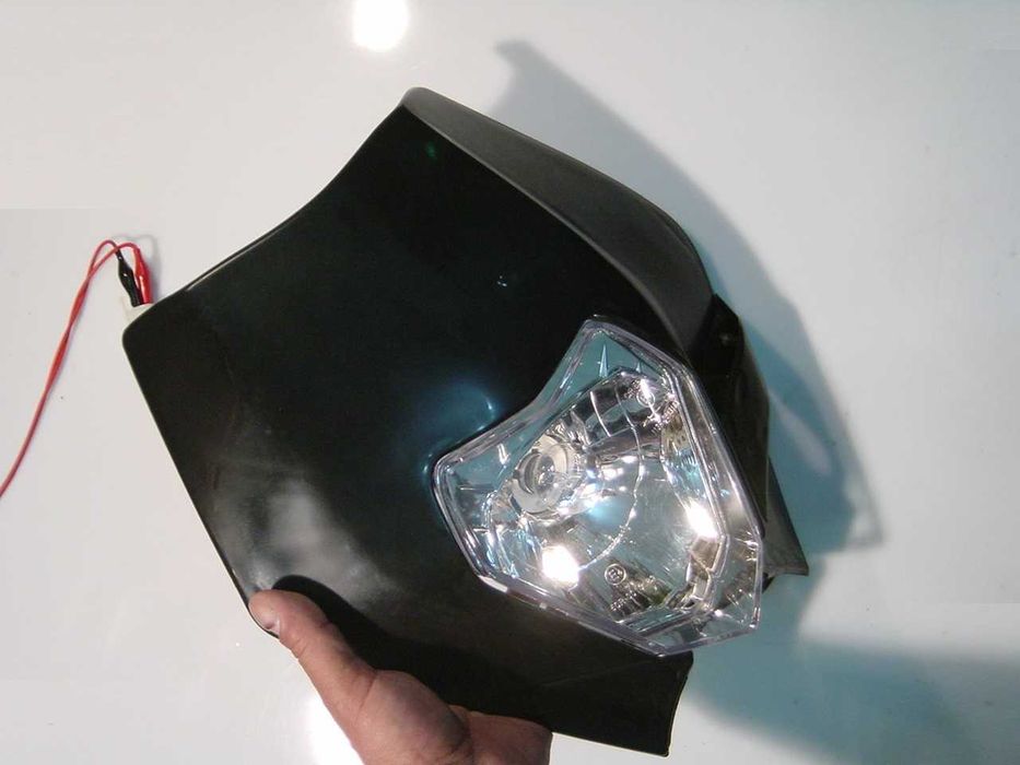 Mica com farol para mota com mínimos, médios e máximos