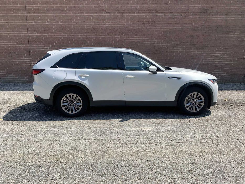 Mazda CX-90 Hybrid      2024