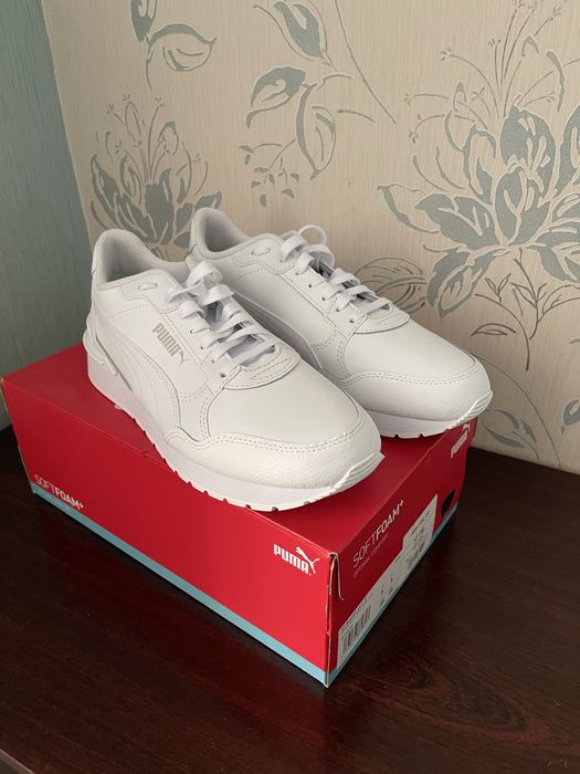 Кросівки Puma ST Runner v4