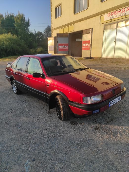 Продам 780 доларів