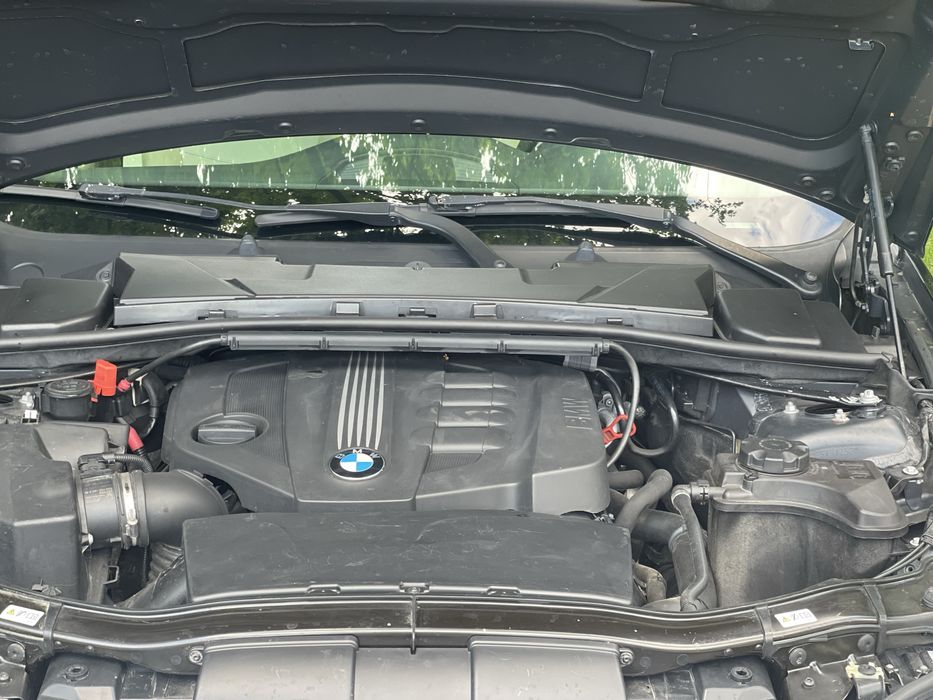 БМВ 3 Series 2012, E91