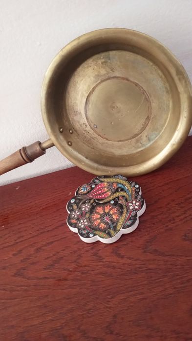 Stara patelnia z mosiądzu