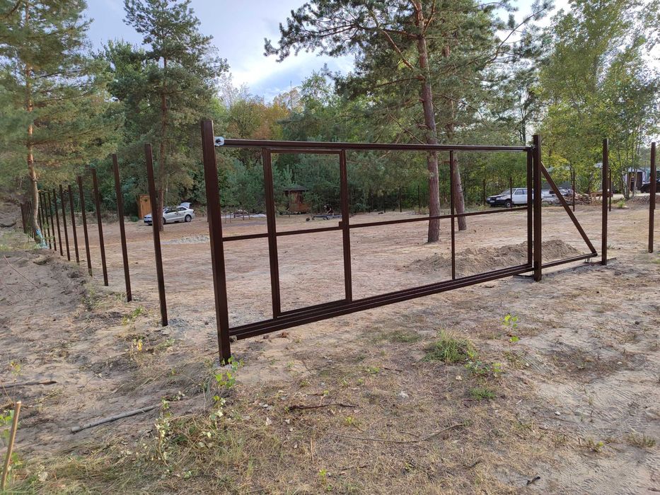 Розпашні,відкатні та гаражні ворота з автоматикою та без