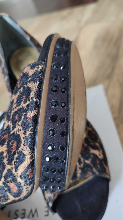 Szpilki NINE WEST peep toe roz. 38 panterka