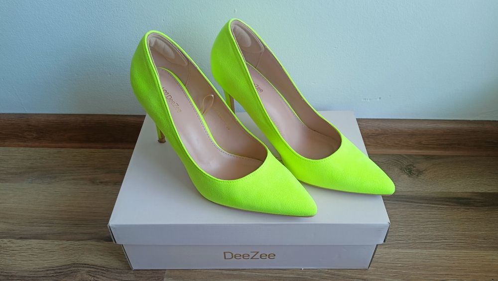 Piękne szpilki rozmiar 39 jak nowe!