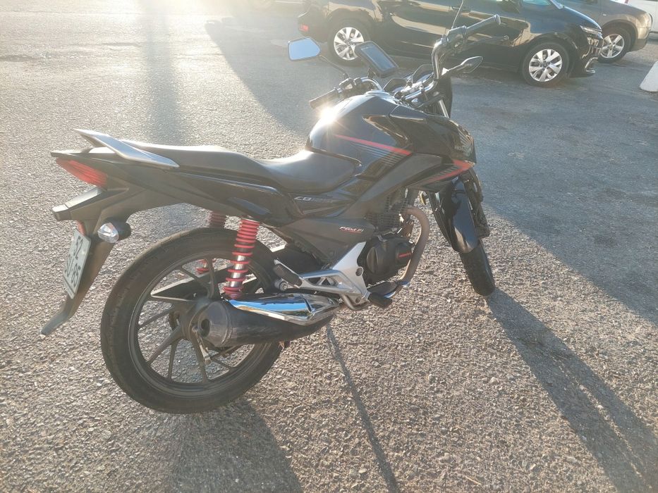 Honda CB125F Motorbike