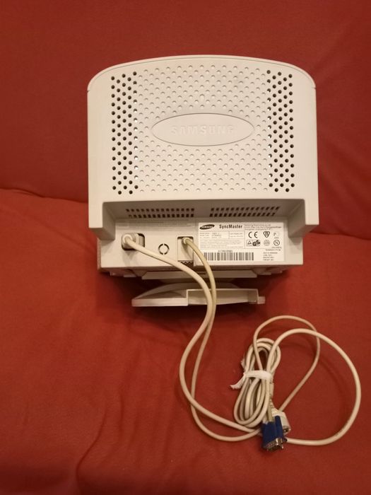 Monitor CRT Samsung SyncMaster 753DFX S warto