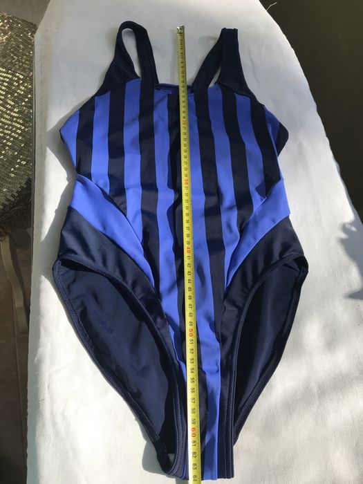 Купальник для бассейна розмер S новый