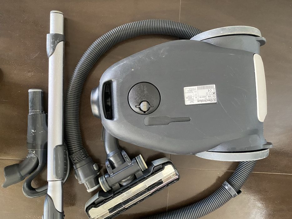 Пылесос Electrolux pure D 8.2