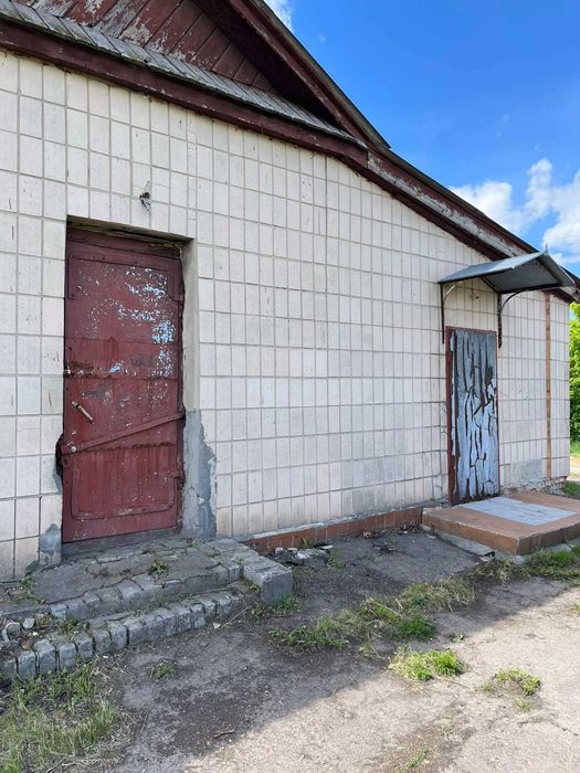 Продаж гарного комерц. приміщення під ремонт с. Великий Хутір