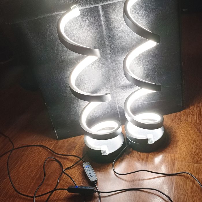 2 Candeeiros de mesa LEDs