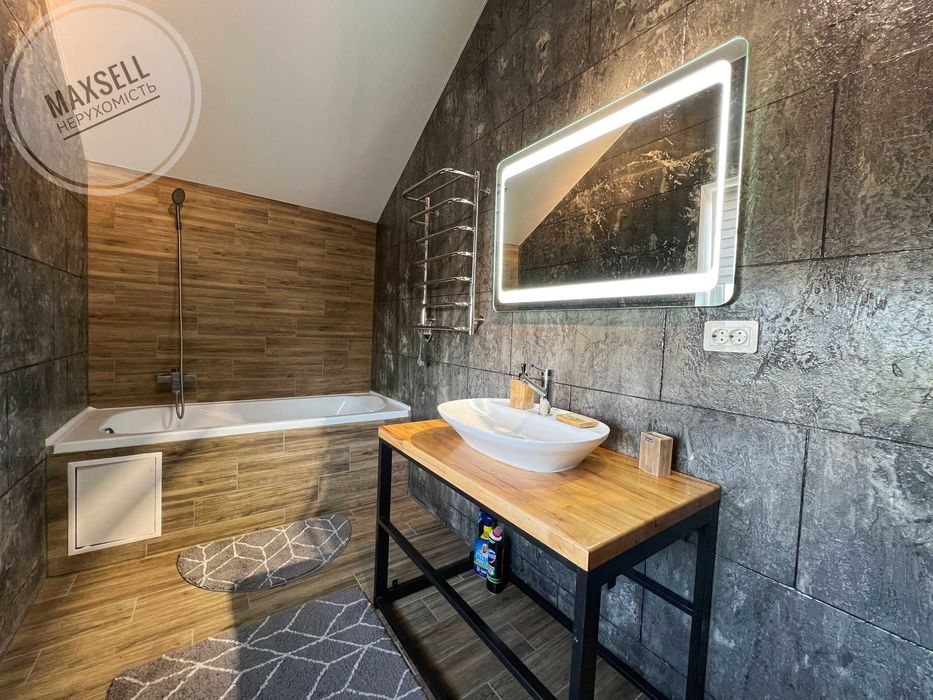 Продам чудовий будинок з новим сучасним ремонтом (єОселя)