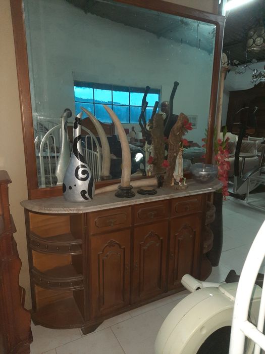 Móveis de entrada, secretarias, baús, etc