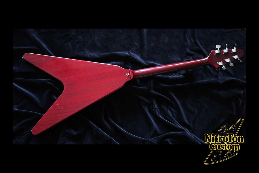 Gitara Greco Flying V