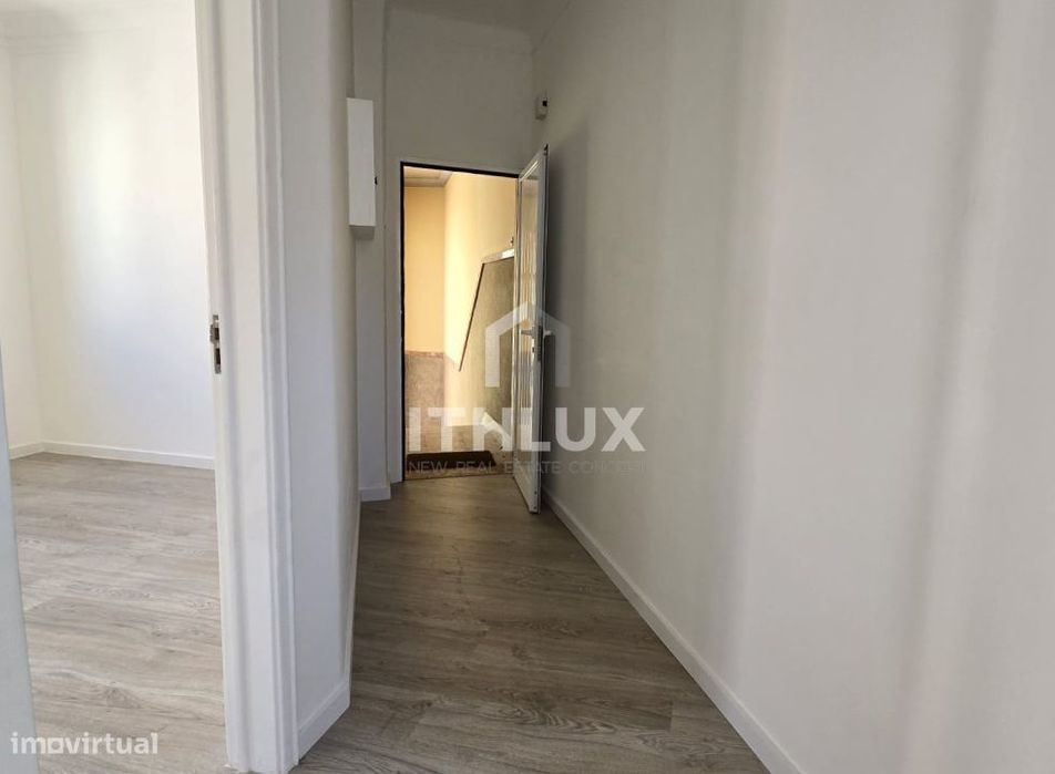 Apartamento T2 com 2 WC -Remodelado com vista rio na Graça