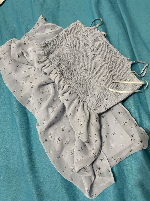 Віддам безкошто сукню