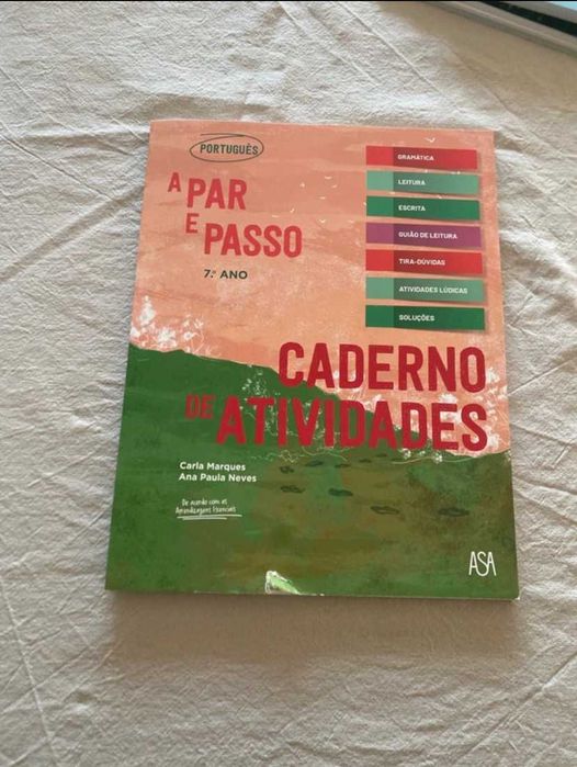 Vendo livros de fichas de Português  do 7º ano novos