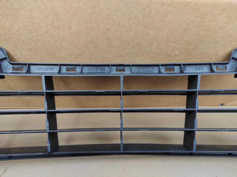 Grelha Para-Choques Lancia Musa