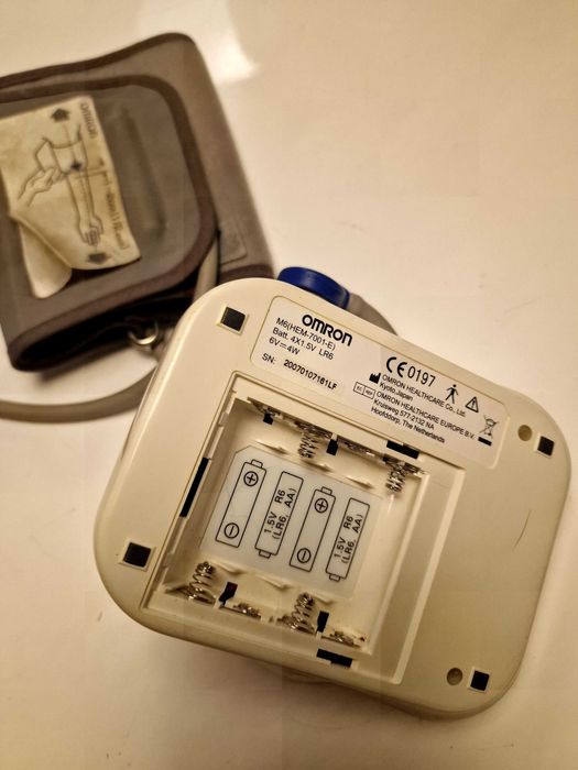Medidor de pressão arterial Omron M6