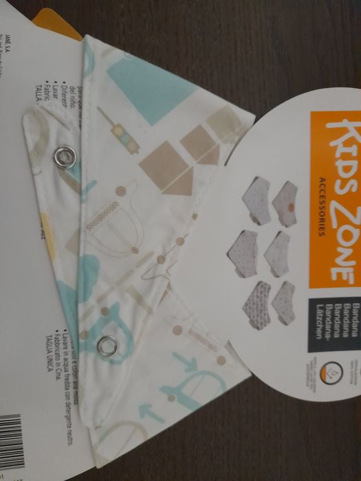 Babete bandana Jané - Novo (varios padrões disponíveis em fotos)