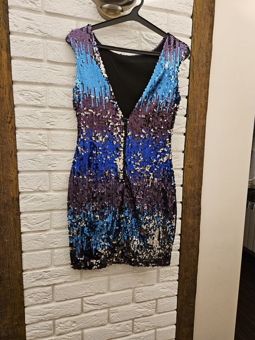 Sukienka z cekinami na sylwestra