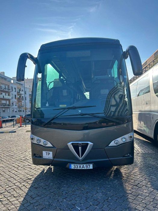 Autocarro Volvo Noge