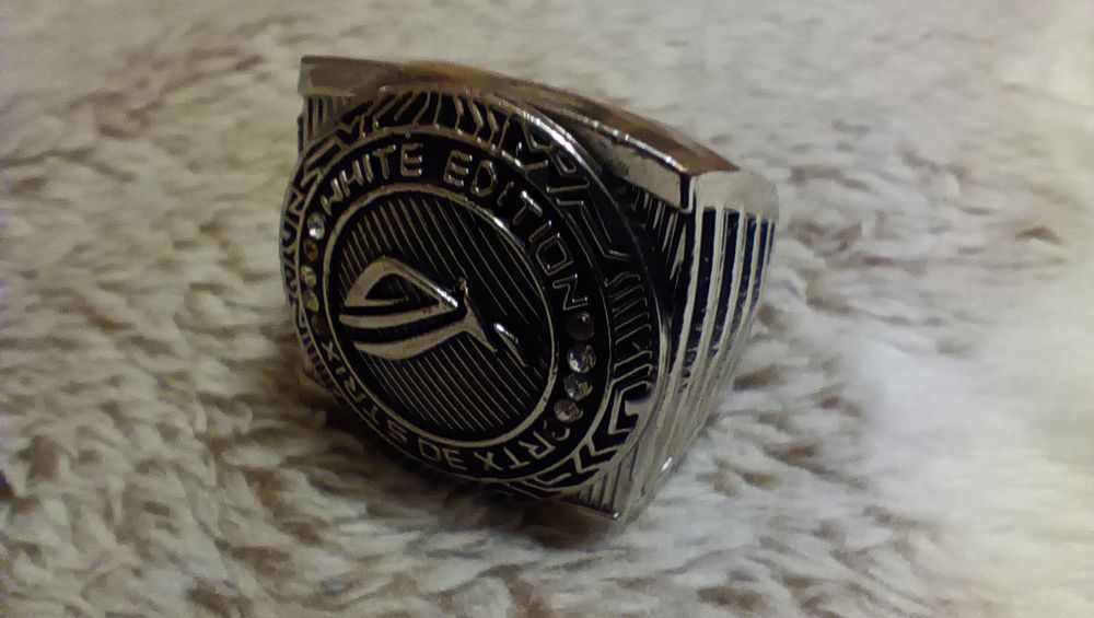 Геймерське кільце ROG STRIX перстень