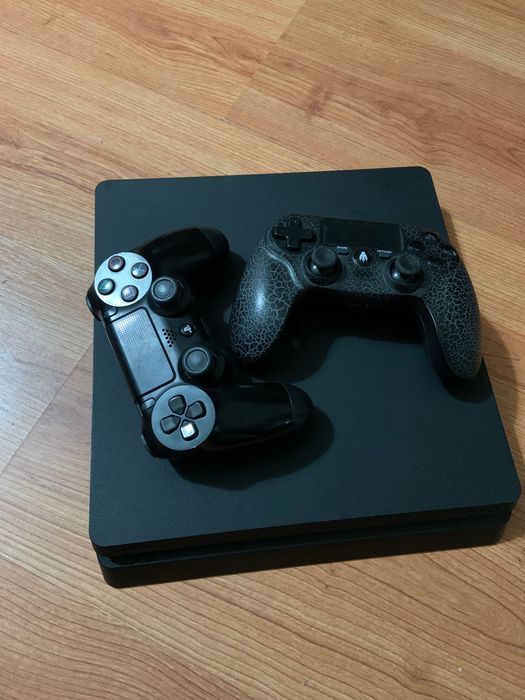 Play station 4 slim