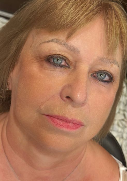 Desing de sobrancelhas