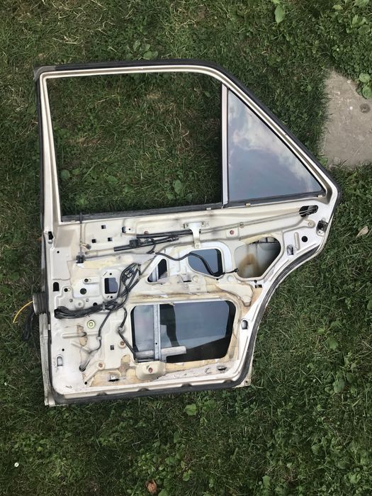 Двері Mercedes w124