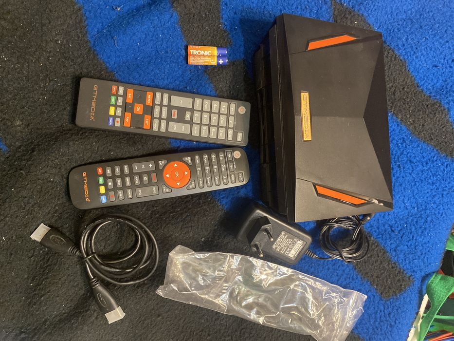 GTMedia V8 UHF 4K tuner DVB-T i Sat combo