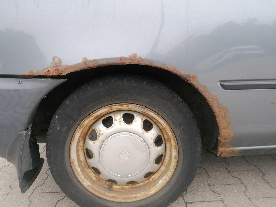 TOYOTA Corolla 1996, VII (E100), hatchback, niski przebieg, benzyna