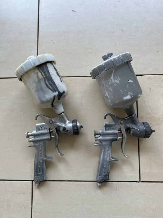 Pistolas de pintura envernizamento