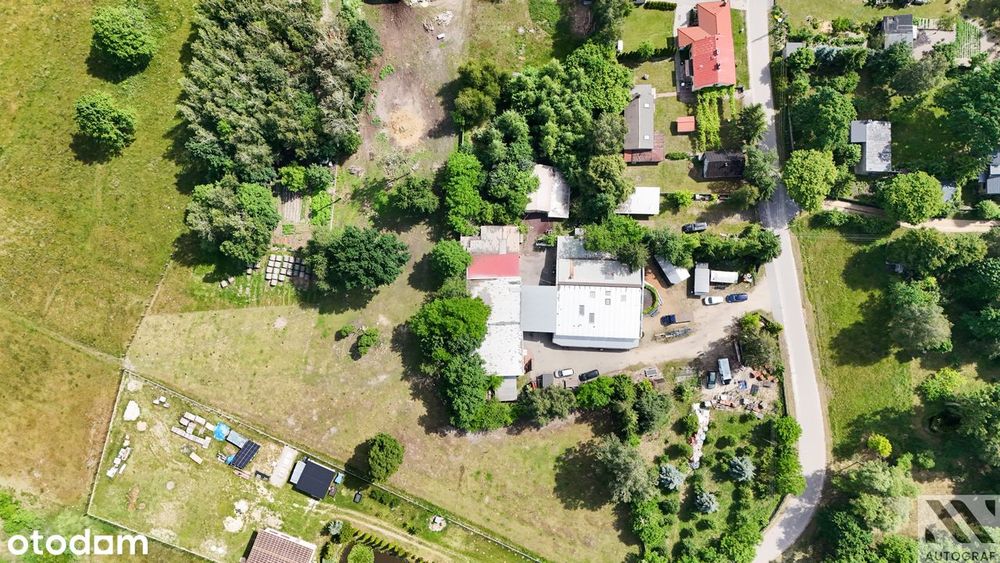 Kompleks budynków produkcyjno-magazynowych 671,4 m²na działce 3879 m²