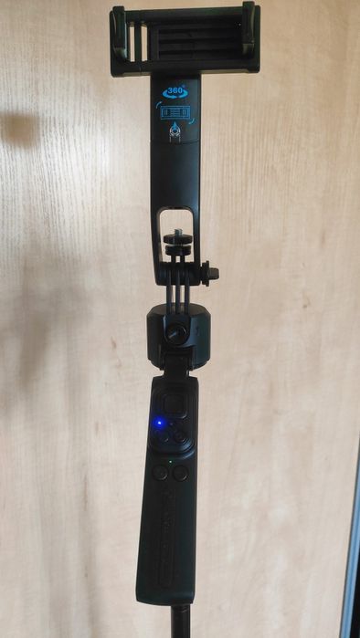 Selfie Stick Śledzenie twarzy Quadrapod C17 AI Gimbal  360°