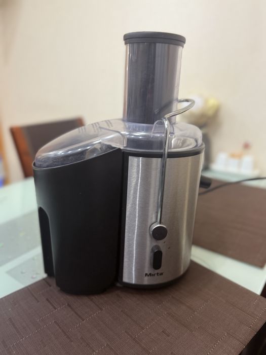 Соковитискач соковижималка