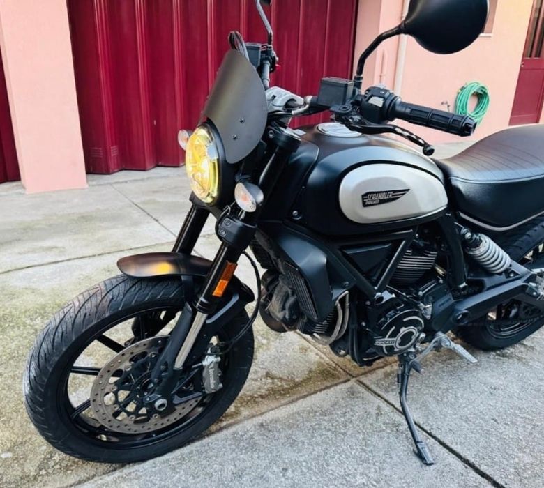 Ducati scrambler 800cc aceito propost par vend ou troc aceito retoma carro ou mota mesmo avariado ou acidentado