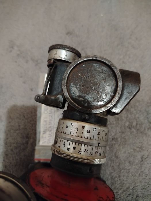 Niemiecki celownik panoramiczny  RBL .F 32  Rundblickfernrohn