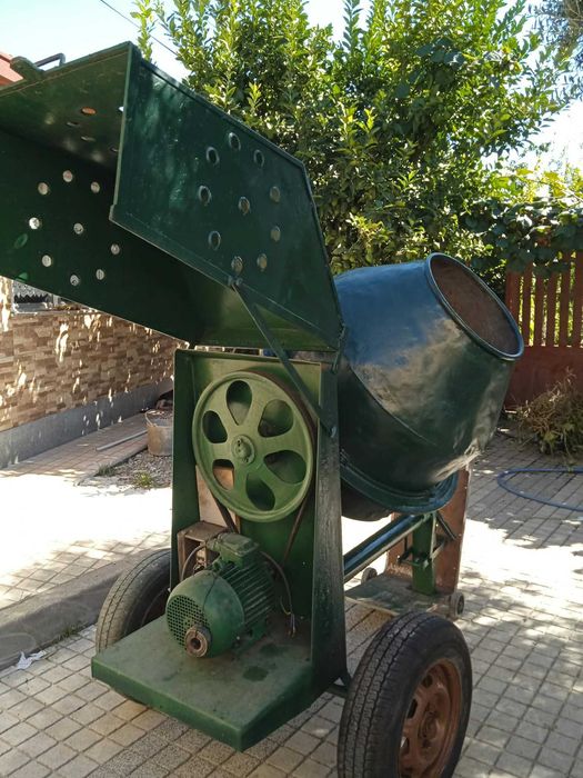 Vendo Betoneira e Máquina de cortar cerâmica a água,usada
