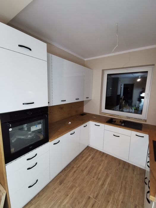 Montaż Składanie Skręcanie  Mebli pokojowych  kuchennych, montaż AGD