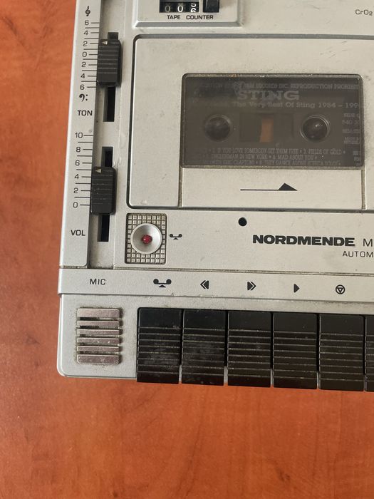 Magnetofon kasetowy Nordmende MC 1060