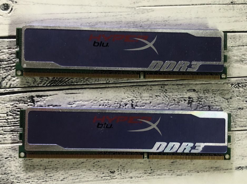 Оперативная память DDR3 4Gb Kingston HyperX Blu Kit 2x2Gb 1600MHz