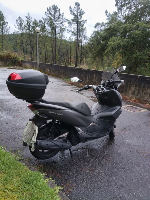 Honda PCX 125 – 2018 – Cinza