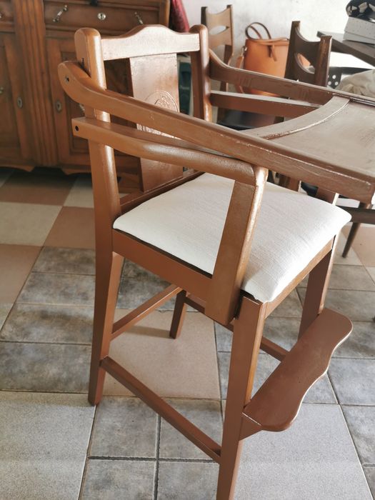 Cadeira de mesa de bebé