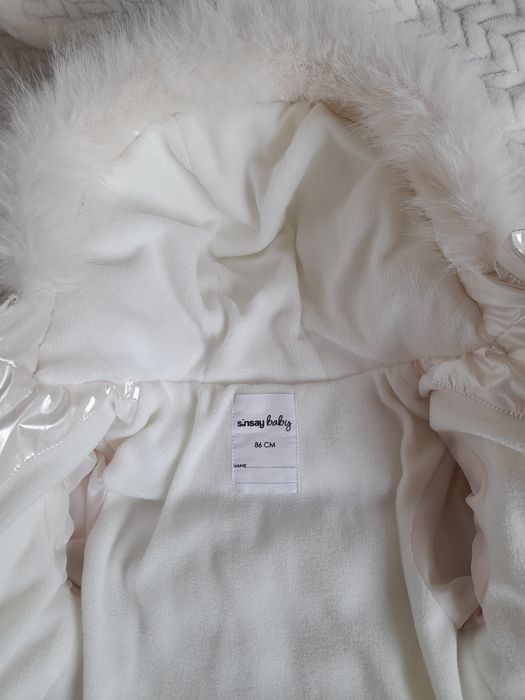Курточка зимова для дівчинки Sinsay