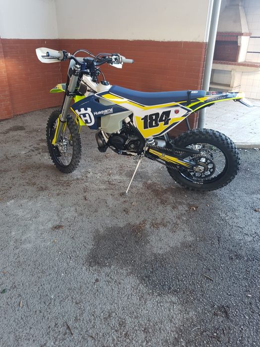 Mota Enduro Husqvarna 250 te modelo 2018