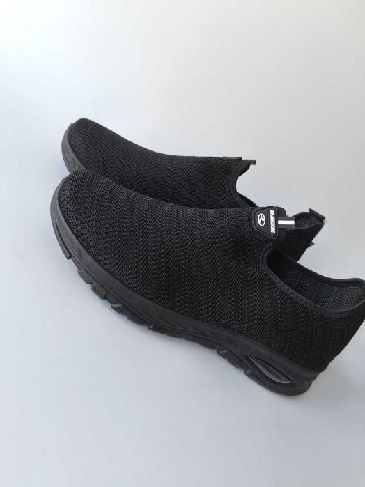 Stylowe buty męskie czarne nowe wsuwane lekkie siateczkowe 44