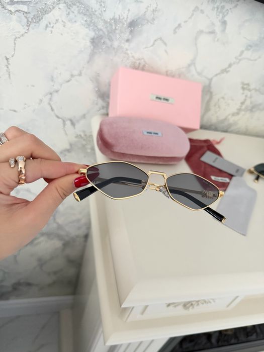 Солнцезащитные очки ромб miu miu полный комплект