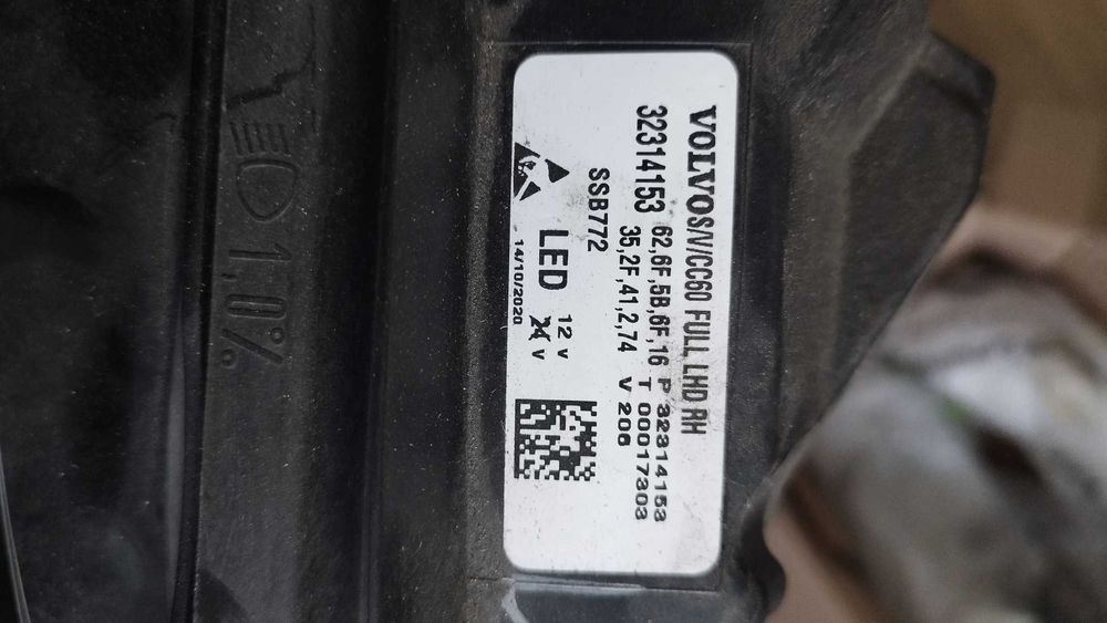 Lampa FULL LED Volvo S60 III V60 II PRAWA PRZÓD idealna USA